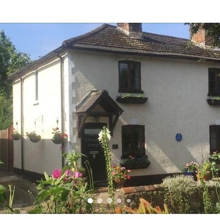 Cricketers Cottage B&B Западен Молинг Екстериор снимка