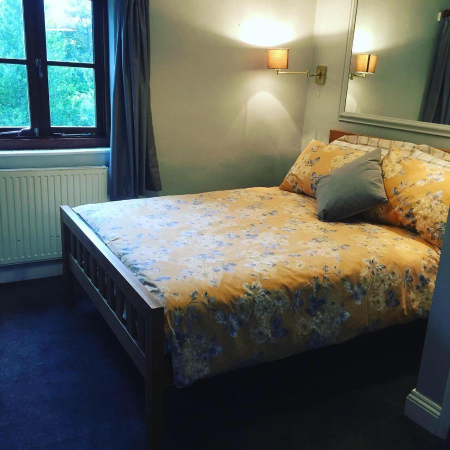 Cricketers Cottage B&B Западен Молинг Екстериор снимка