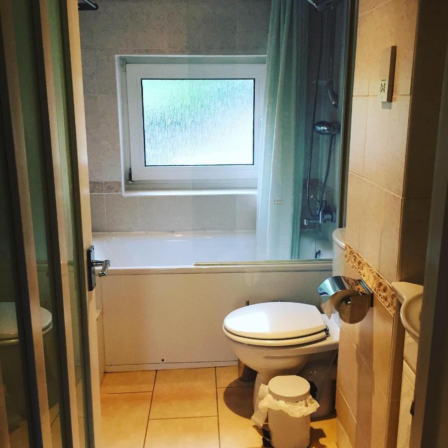 Cricketers Cottage B&B Западен Молинг Екстериор снимка