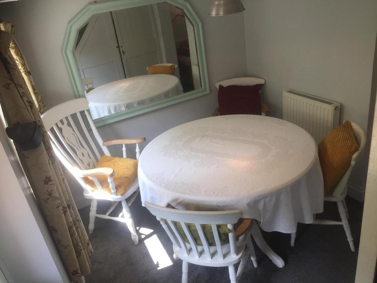 Cricketers Cottage B&B Западен Молинг Екстериор снимка